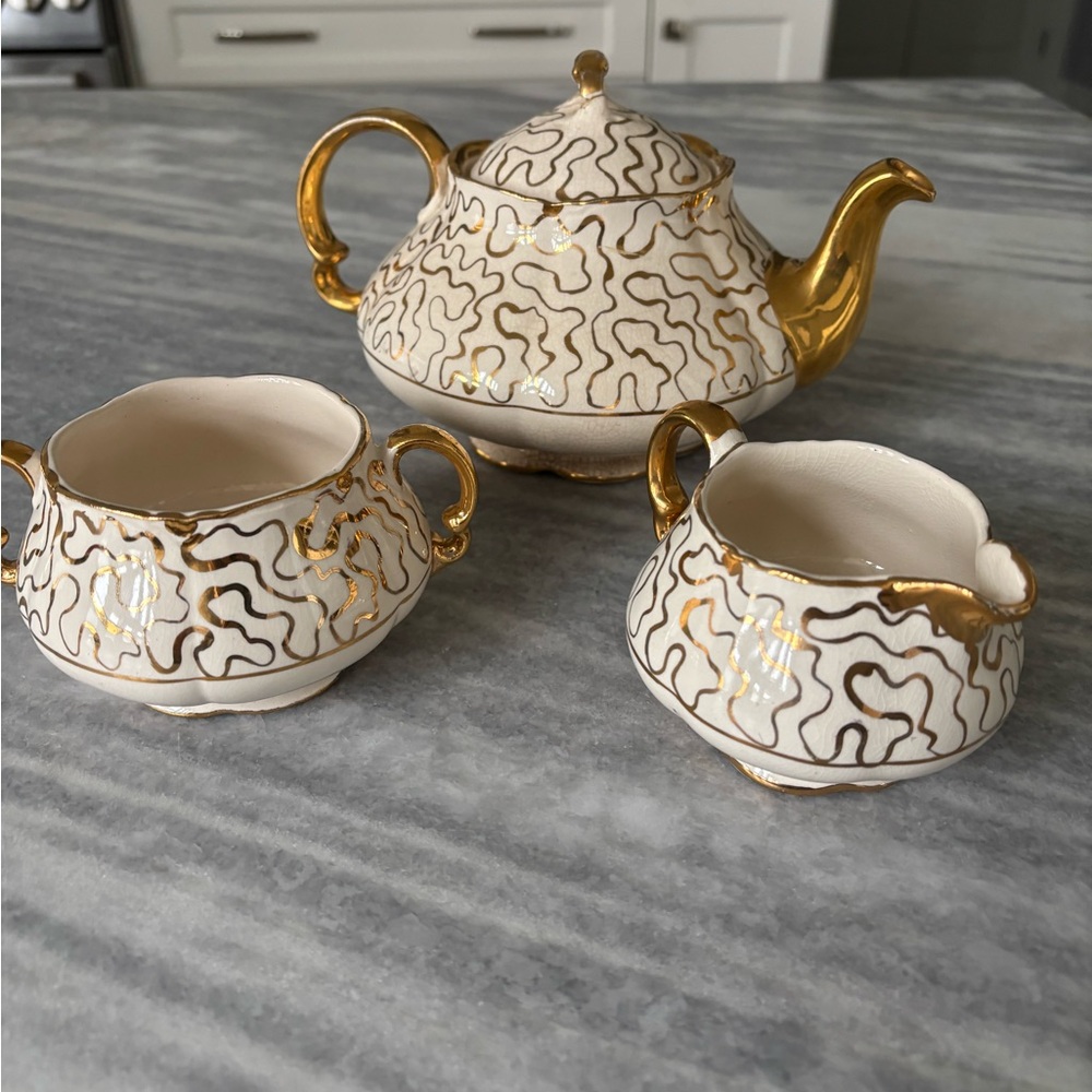 Vintage 1950s Sadler  made in England, bed  and breakfast tea, pot cream sugar